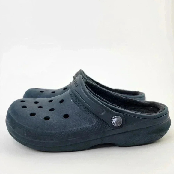 Classic Black Lined Crocs - 9 - Picture 2 of 11